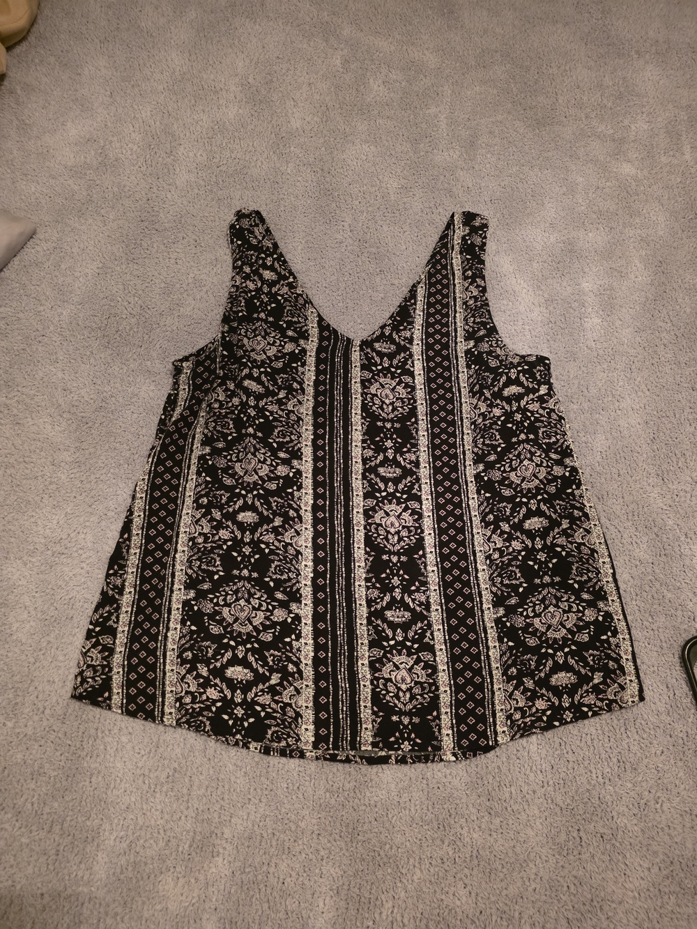 SO Black and White Printed V-Neck Tank